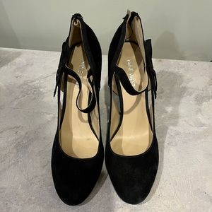 Adorable black suede nine west heel